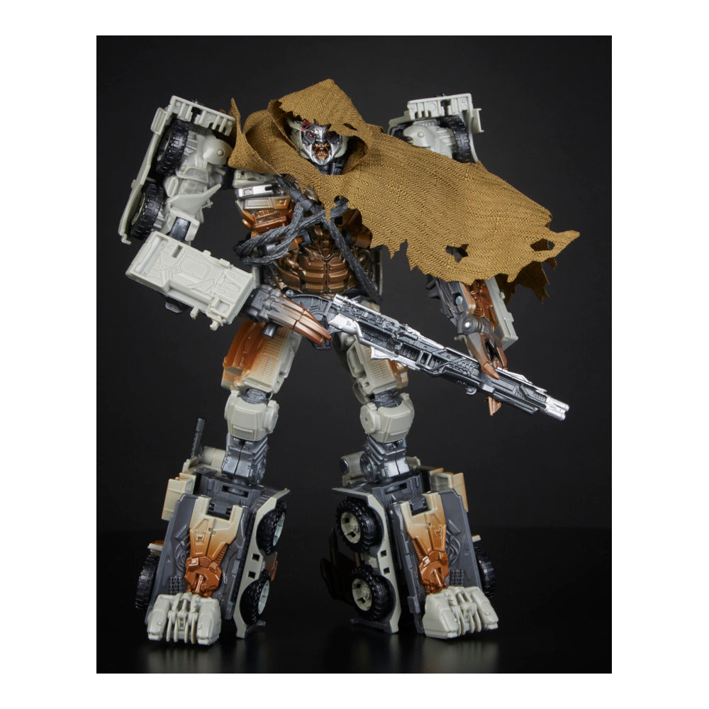 E3750_DAD_Life_S19_TRA_StudioSeriesLeadeMegatron_0254_50px-margin_1000px_72DPI
