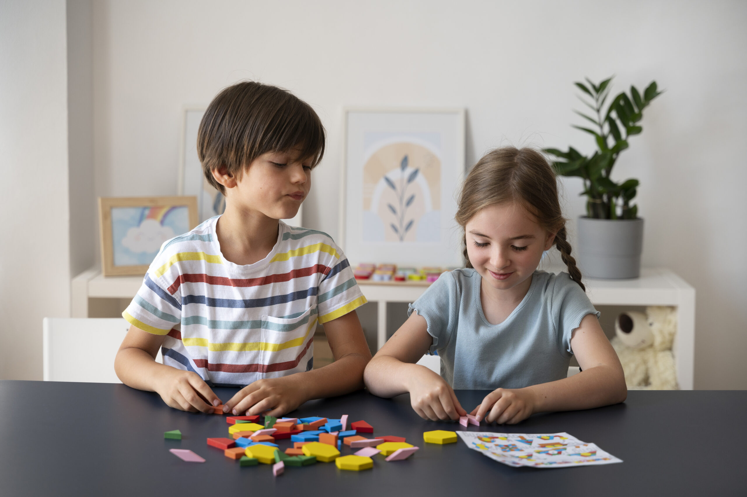 Front View Friends Making Puzzle Together | Play and Dream Toys UAE